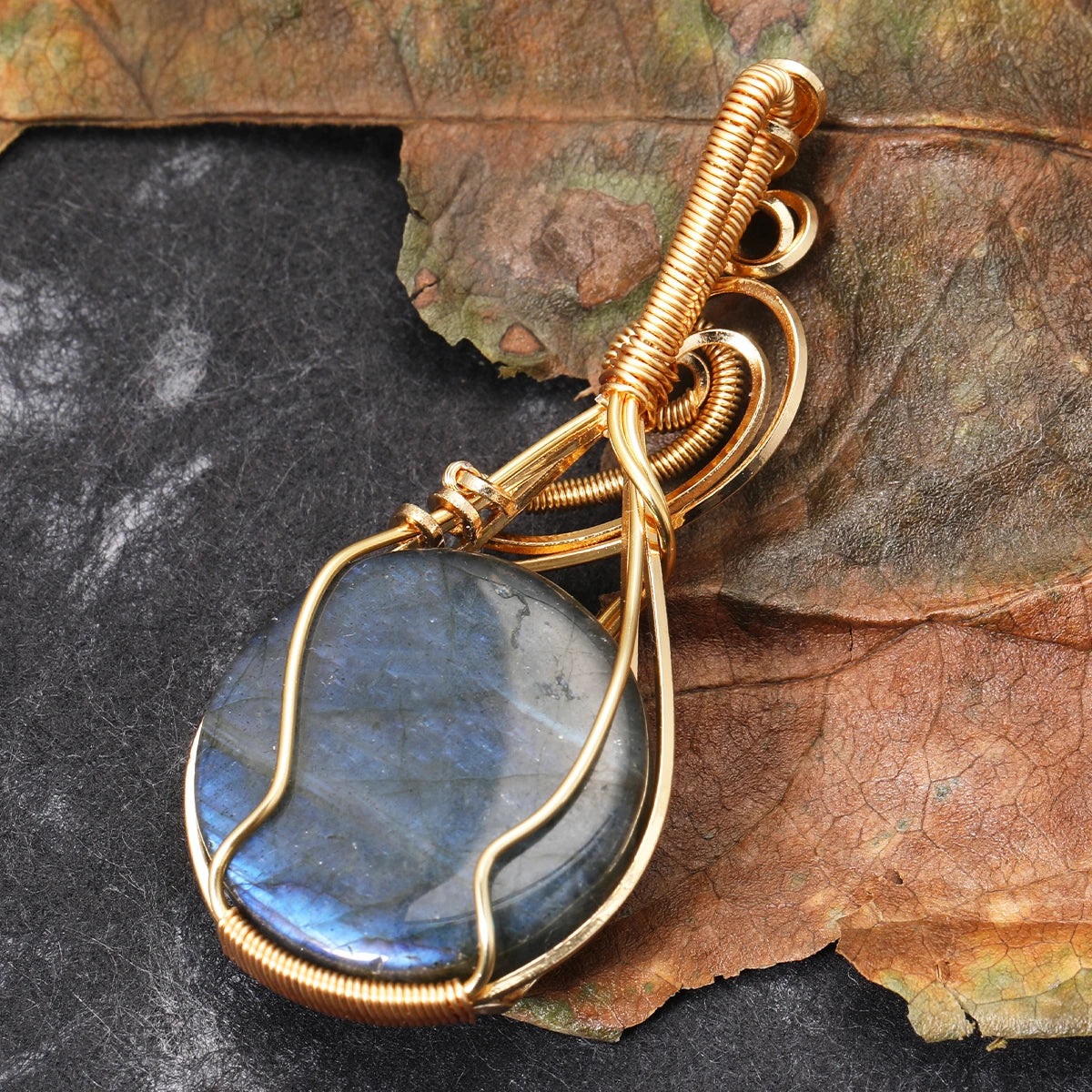Labradorite Wire Wrapped Pendant Necklace – Transformation, Intuition & Magic