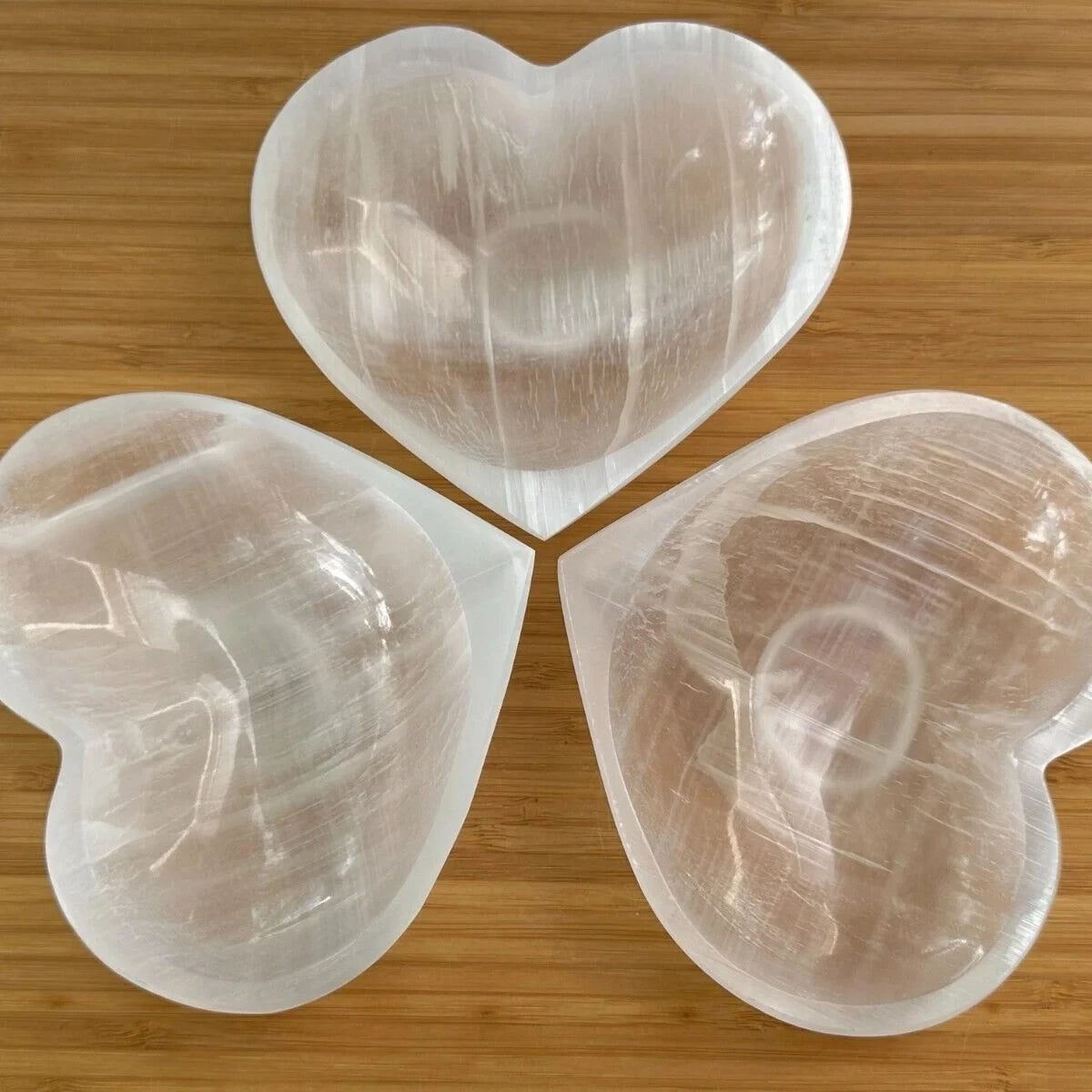 💖 Natural Selenite Heart Bowl – Crystal Energy Dish for Charging, Healing & Meditation