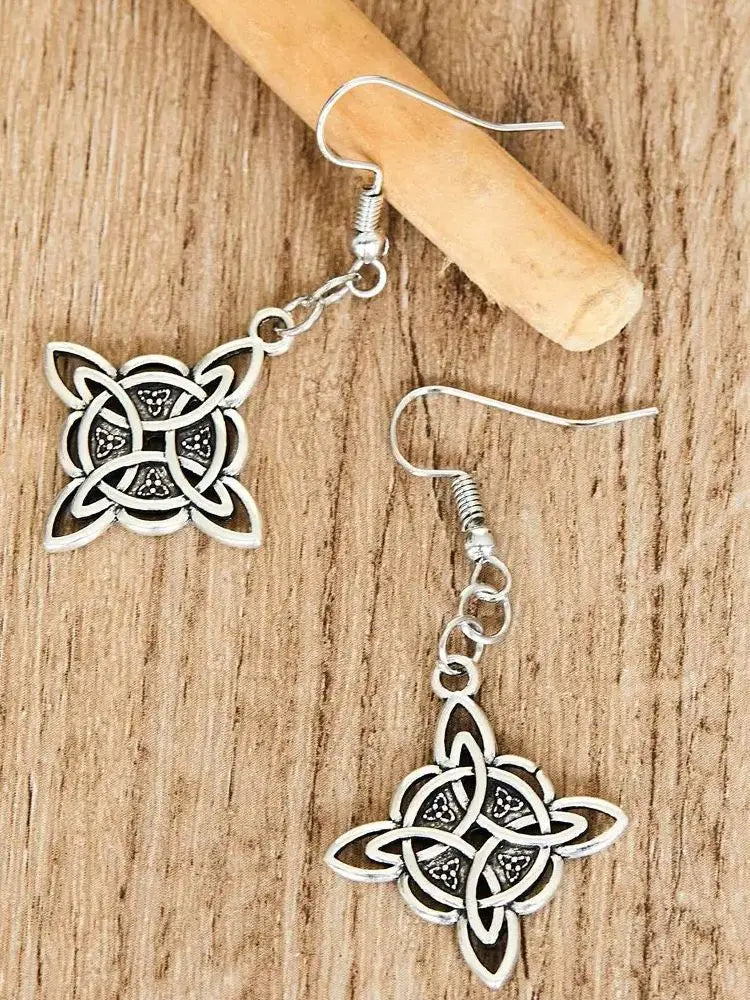 Vintage Witch Knot Earrings – Celtic Magic Knot Pagan Jewelry (Silver Plated)