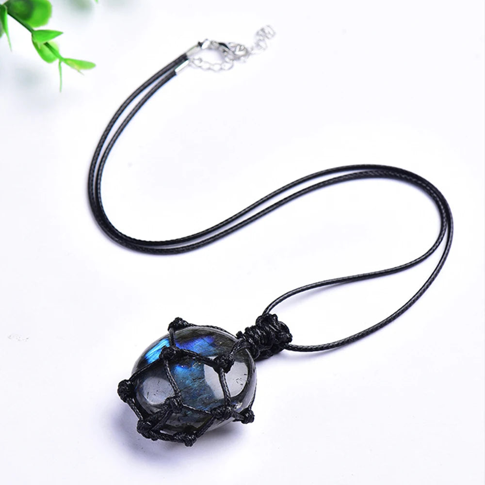 Dragon’s Heart Labradorite Healing Crystal Pendant Necklace – Natural Waterdrop Stone with Adjustable Macrame Cord (Unisex)