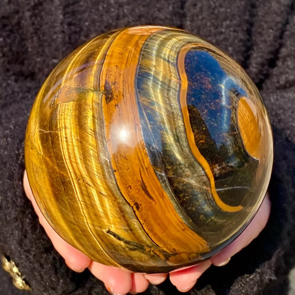 Golden Tiger’s Eye Crystal Sphere – Strength, Courage & Prosperity