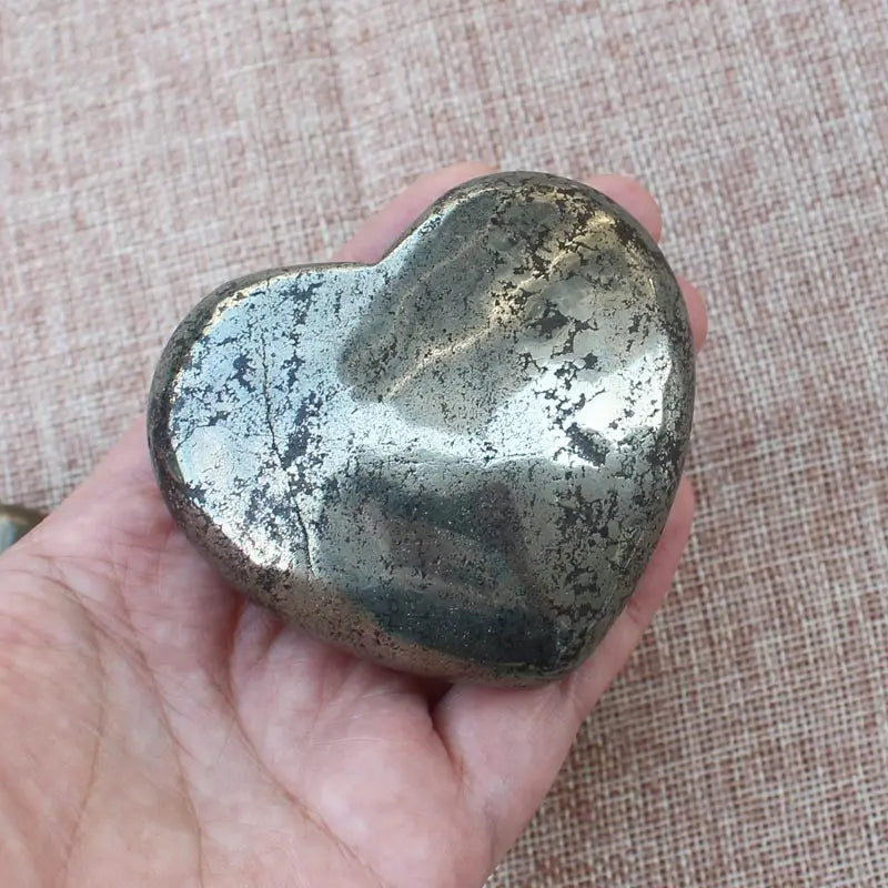 Mystic Heart Pyrite Palm Stone – 40×45 mm | Prosperity & Manifestation Crystal
