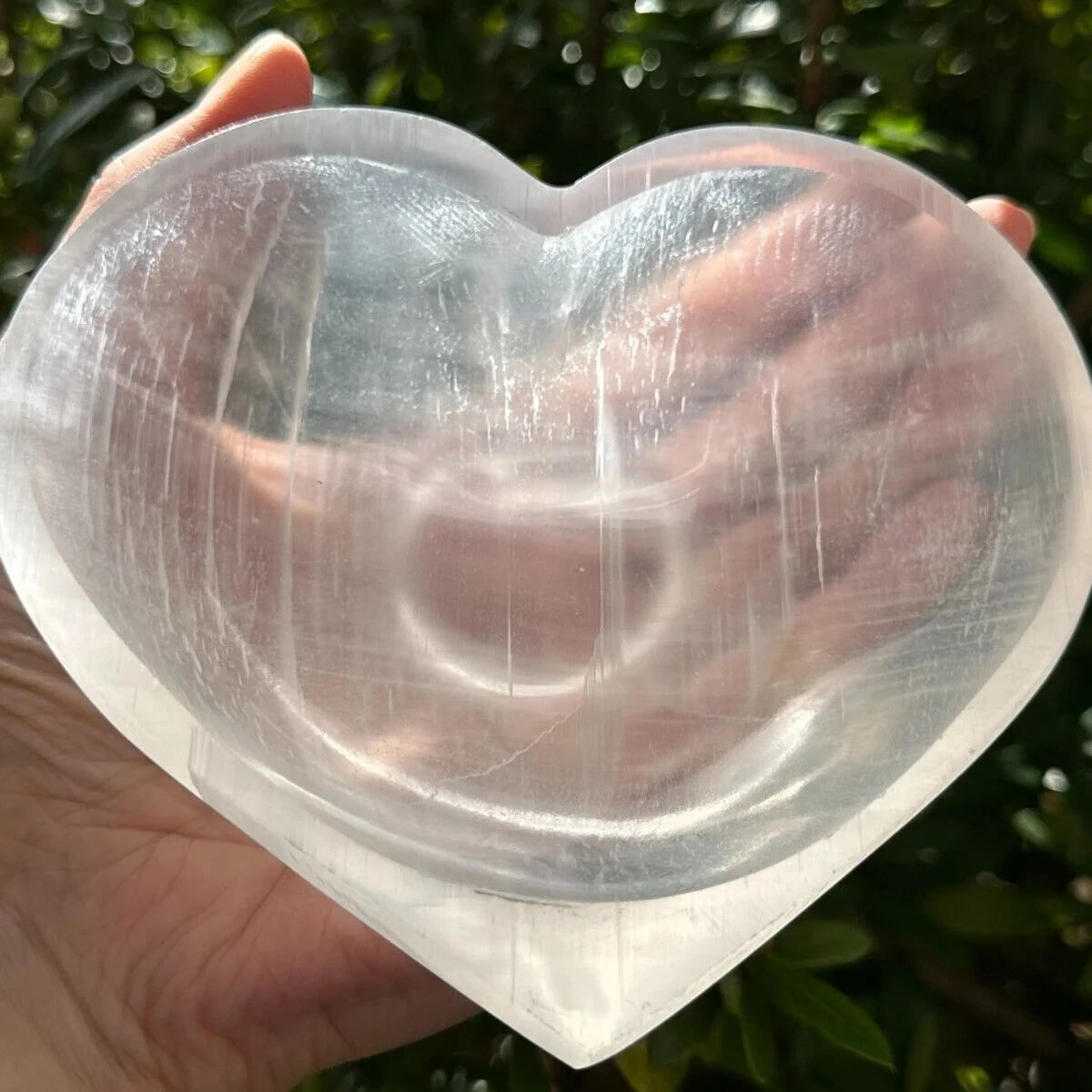 💖 Natural Selenite Heart Bowl – Crystal Energy Dish for Charging, Healing &amp; Meditation