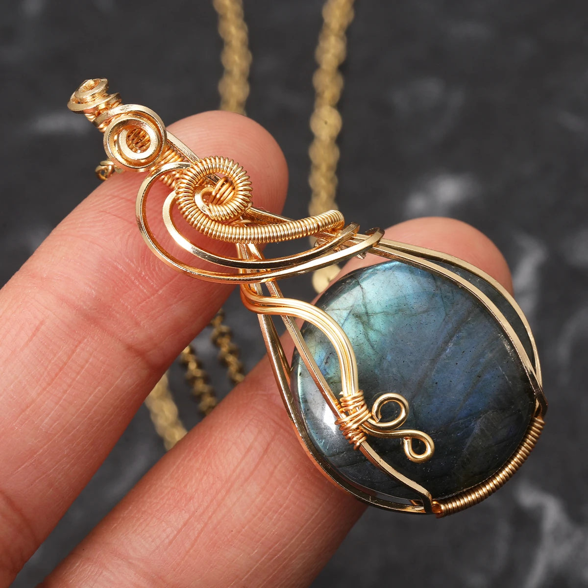 Labradorite Wire Wrapped Pendant Necklace – Transformation, Intuition & Magic