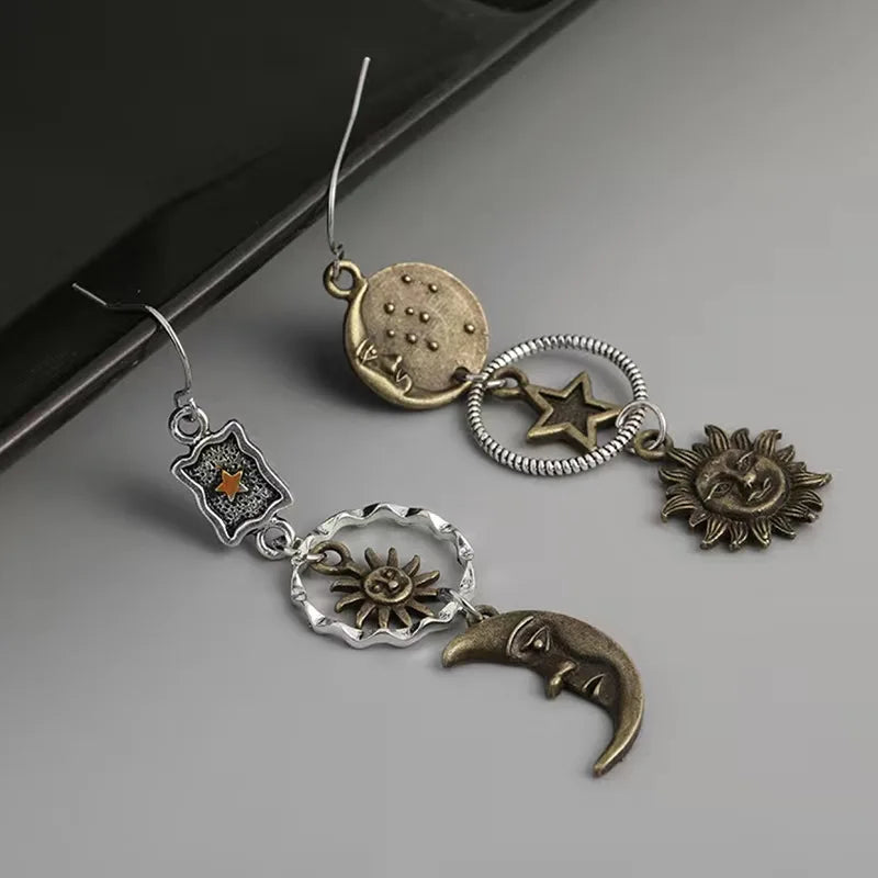 Creative Retro Asymmetrical Antique Copper Star and Moon Pendant Earrings, Personalized Earring Accessories for Women's Parties