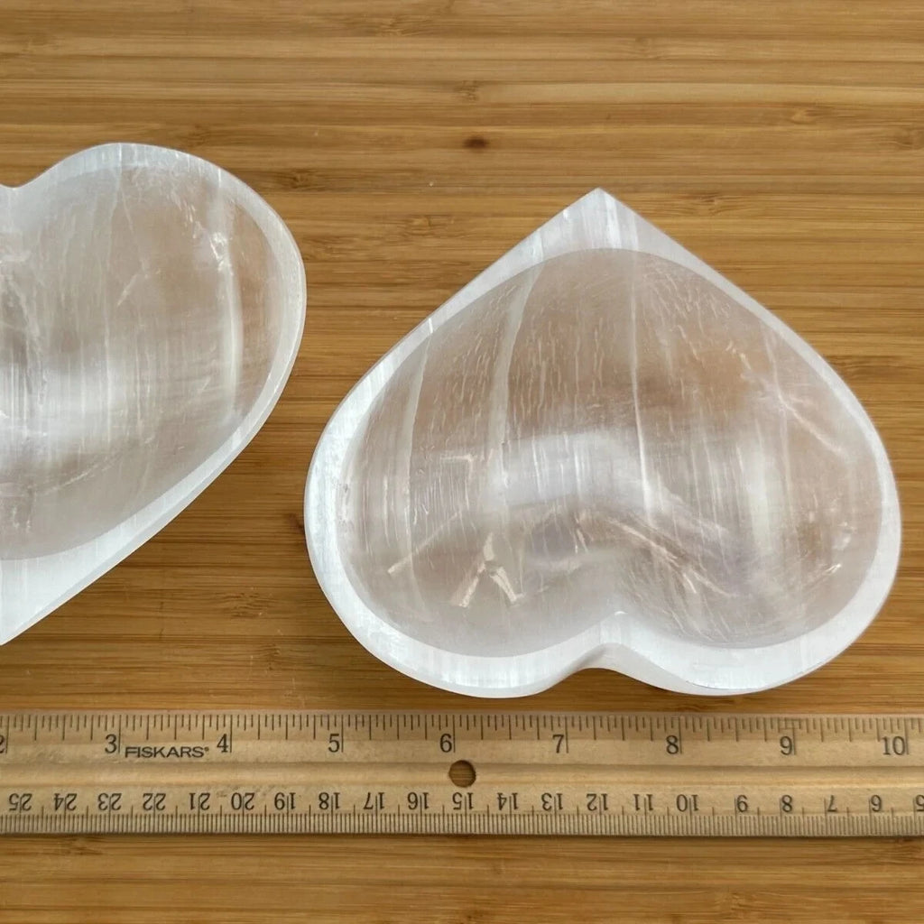 💖 Natural Selenite Heart Bowl – Crystal Energy Dish for Charging, Healing &amp; Meditation