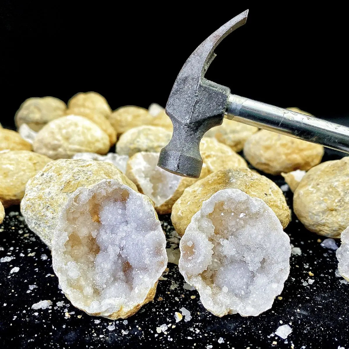 Random Natural Agate Geode – Break Your Own Crystal Surprise (1PC)