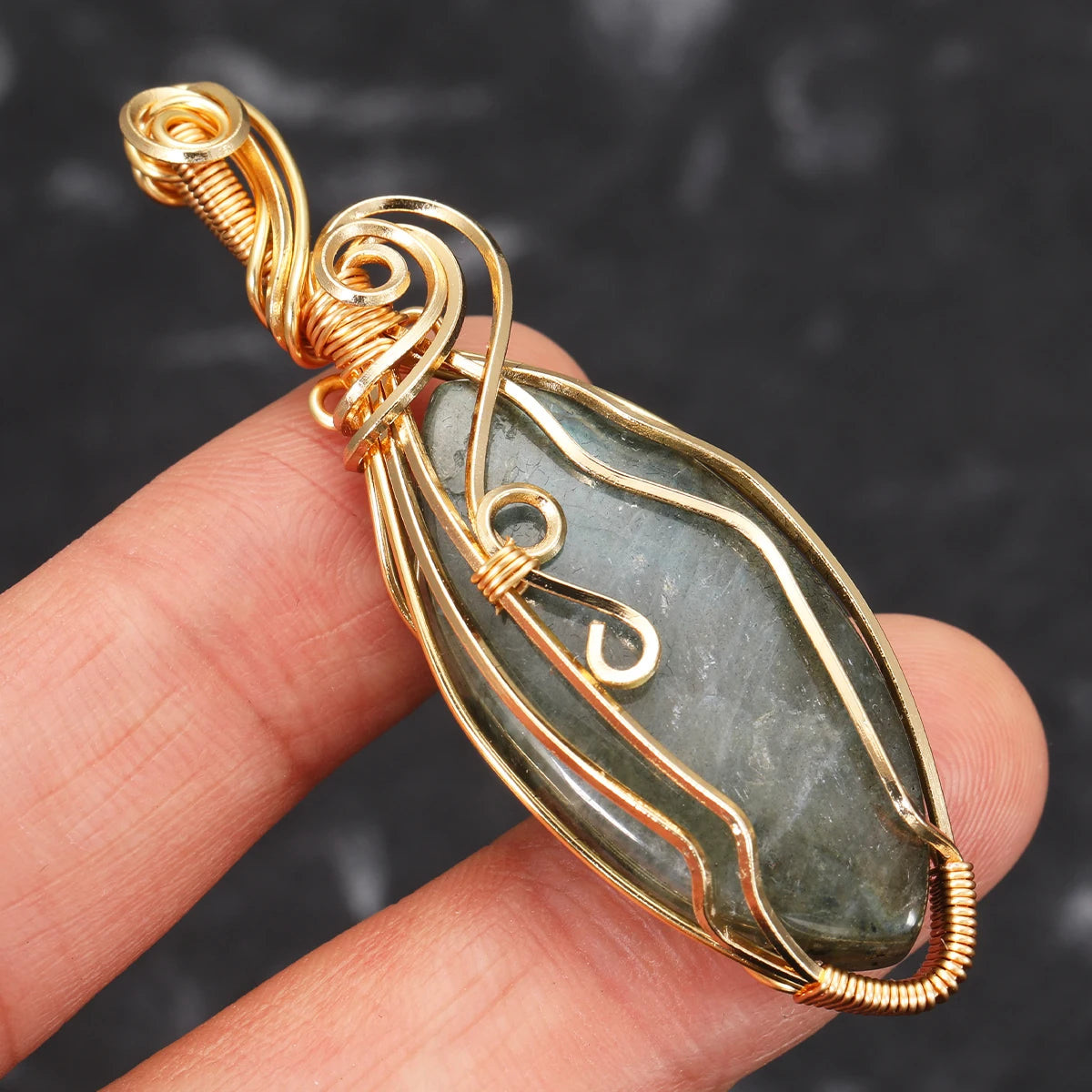 ✨ Handmade Natural Labradorite Pendant – Copper Wire Wrapped Necklace with Chain (50+5cm)
