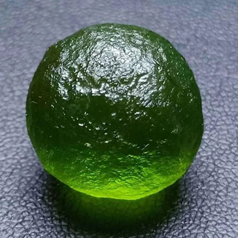 20 mm Genuine Moldavite Energy Sphere – Star-Born Crystal of Cosmic Transformation