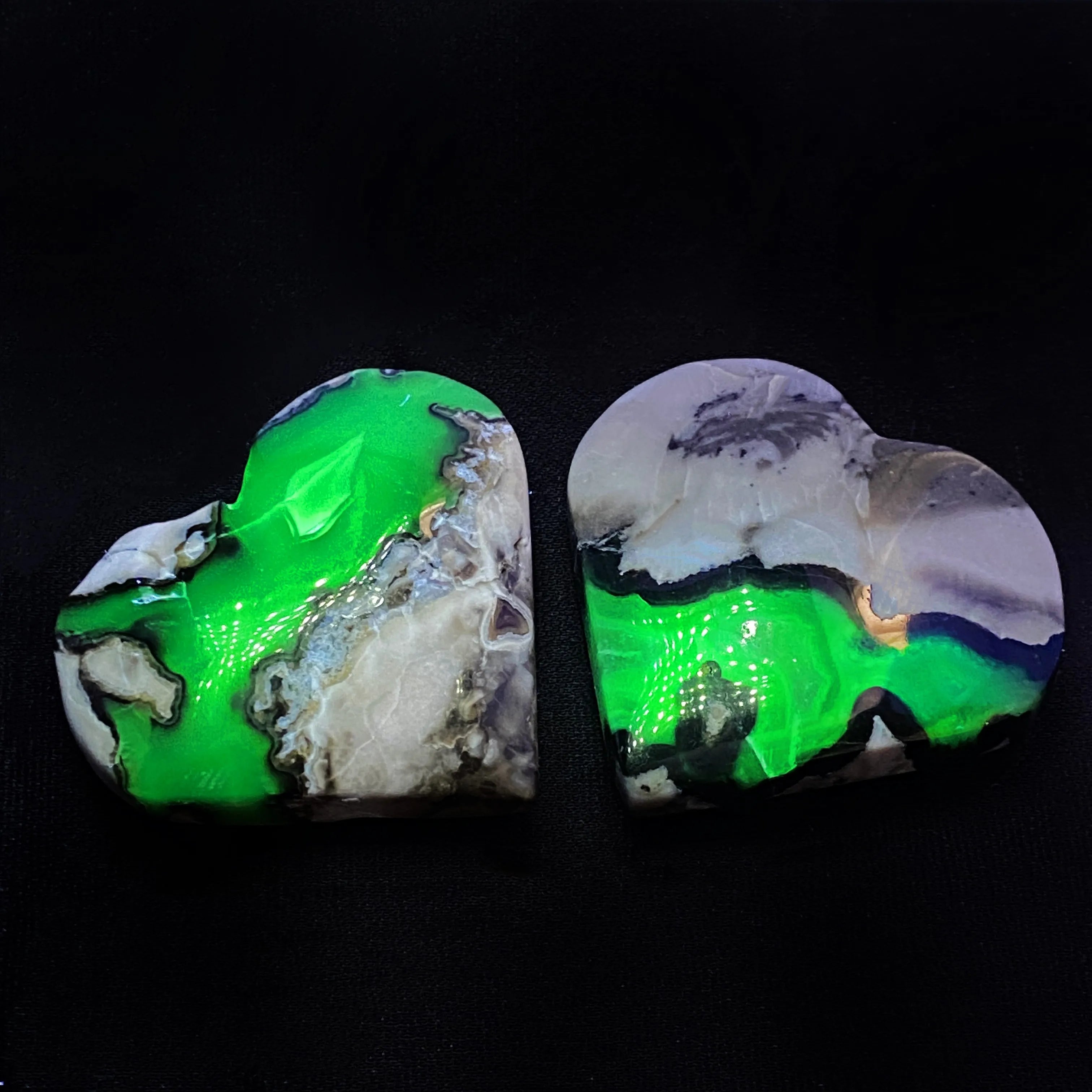 Volcanic Agate UV-Fluorescent Heart – 4–6 cm Crystal for Manifestation, Protection & Emotional Balance